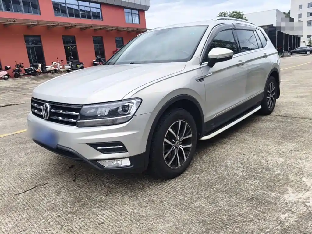 Volkswagen Tiguan L L 2017 330TSI AT Luxury