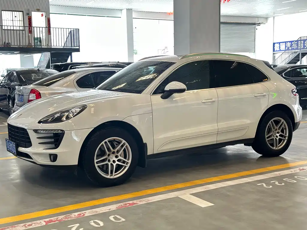 Porsche Macan 2014