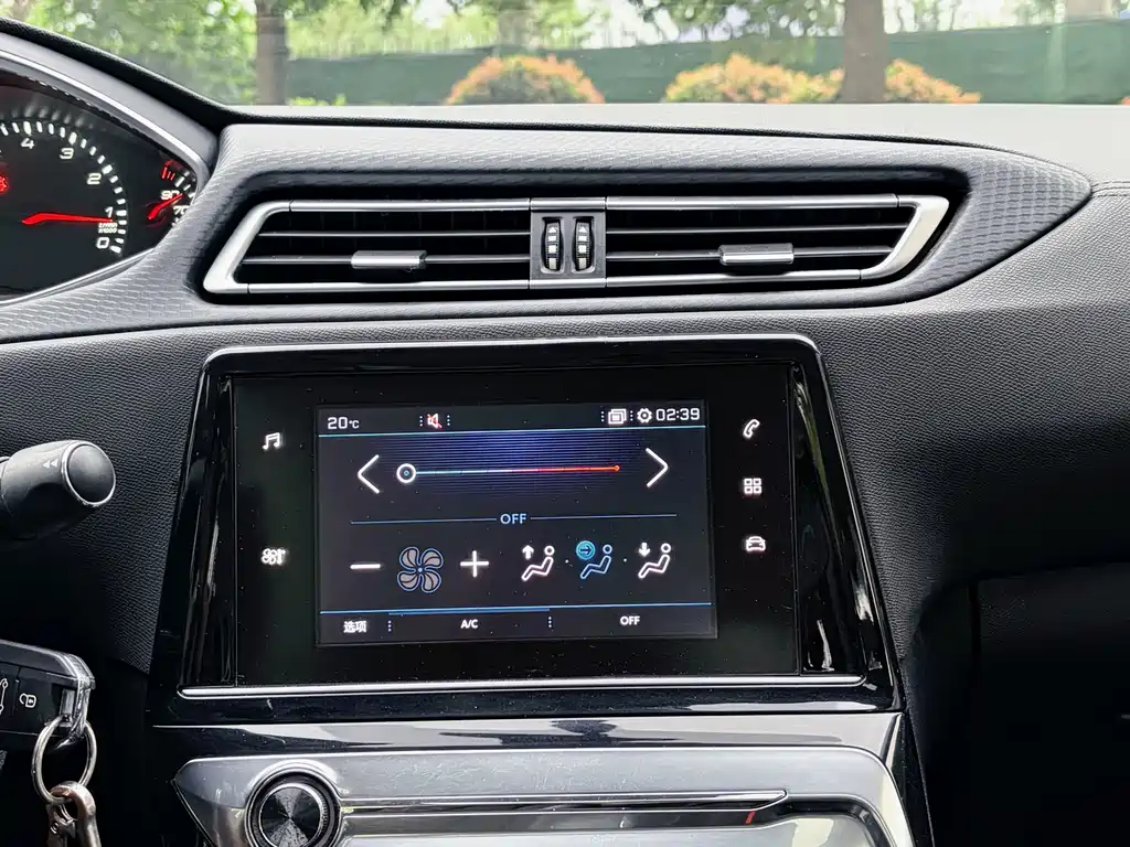 Peugeot 308 — миниатюра 16