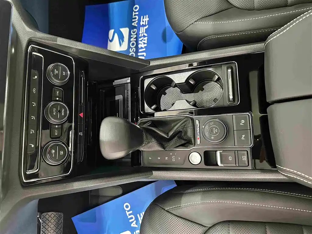 Volkswagen Teramont — миниатюра 10