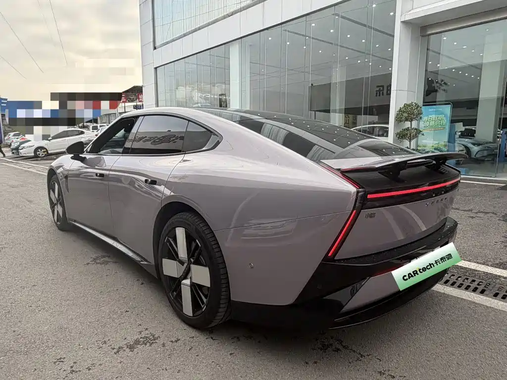 XPeng P7 — миниатюра 8