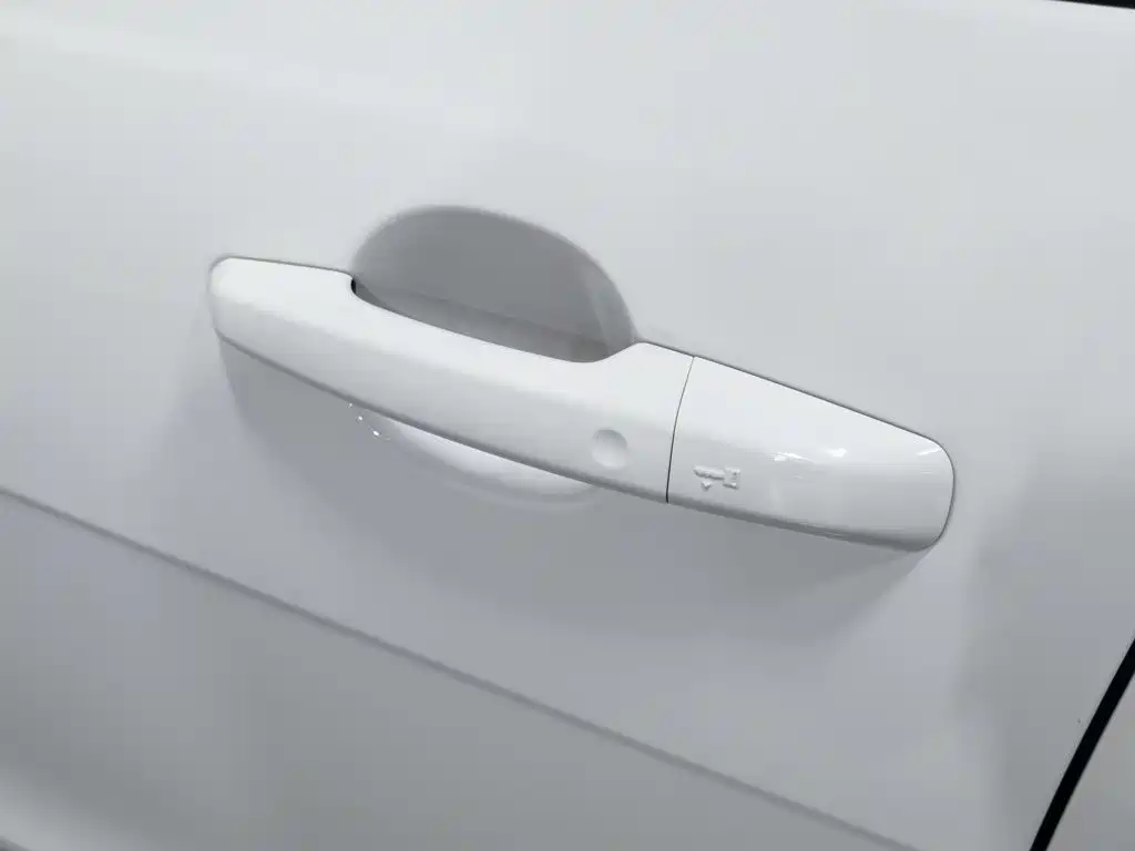 Jaguar XEL — миниатюра 18