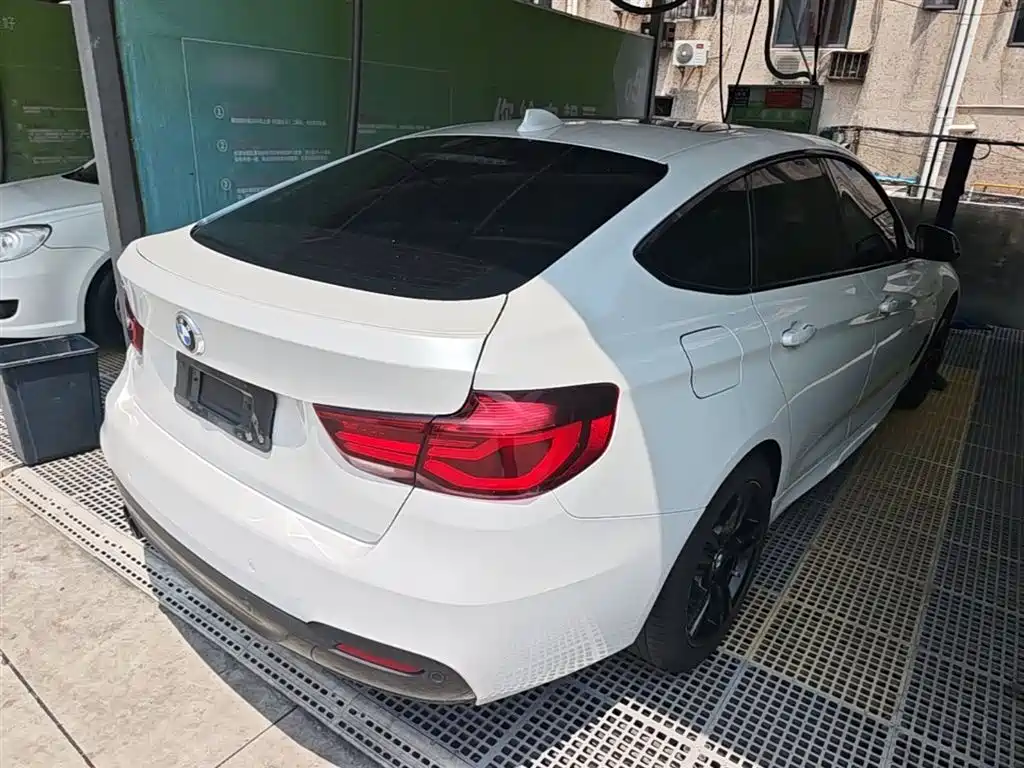 BMW 3 Series GT 3 GT 2020 320i M Sport