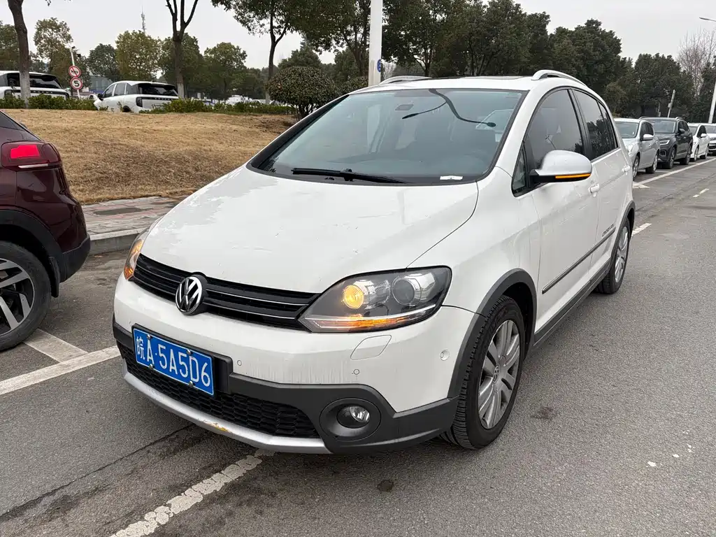 Volkswagen Golf (Import) 2012