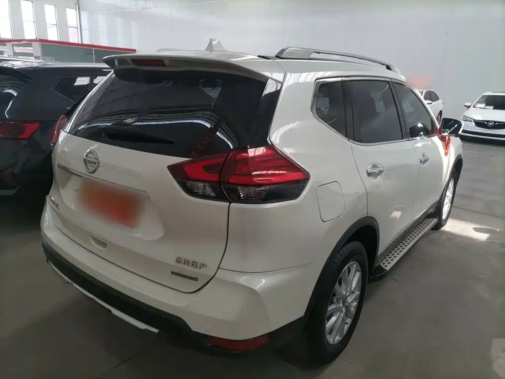 Nissan X-Trail — миниатюра 7