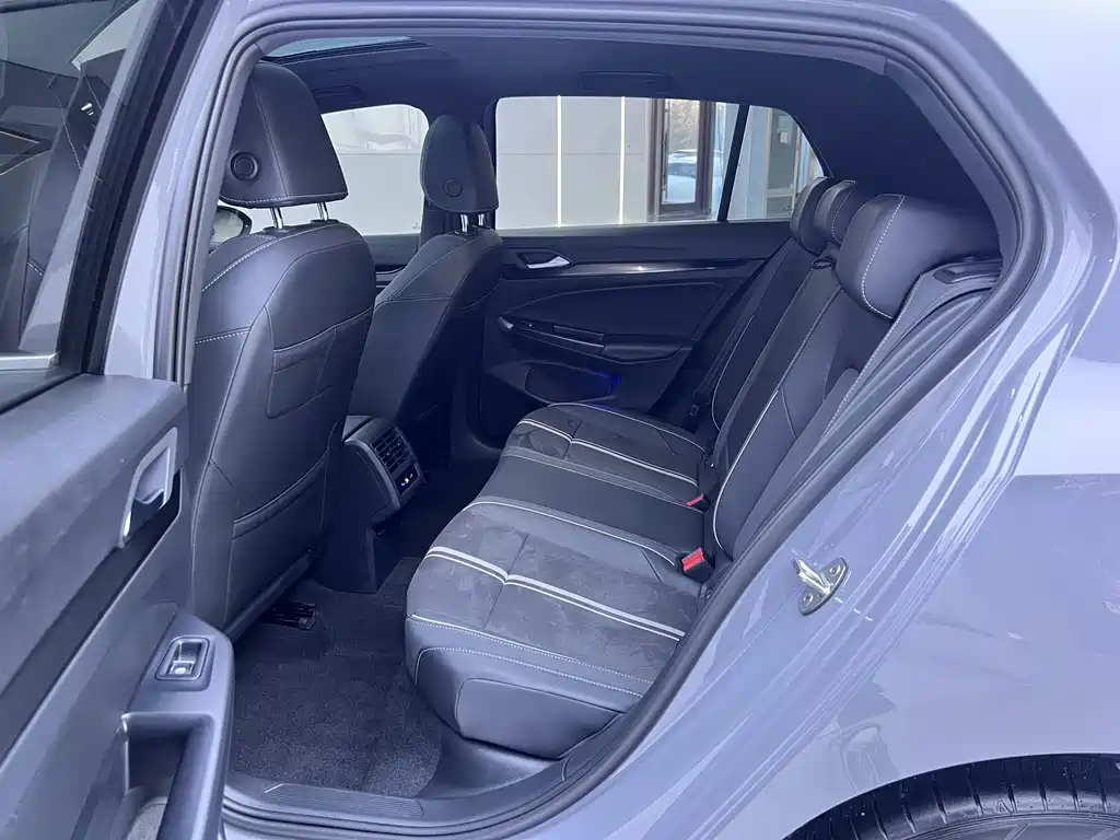 Volkswagen Golf — миниатюра 13