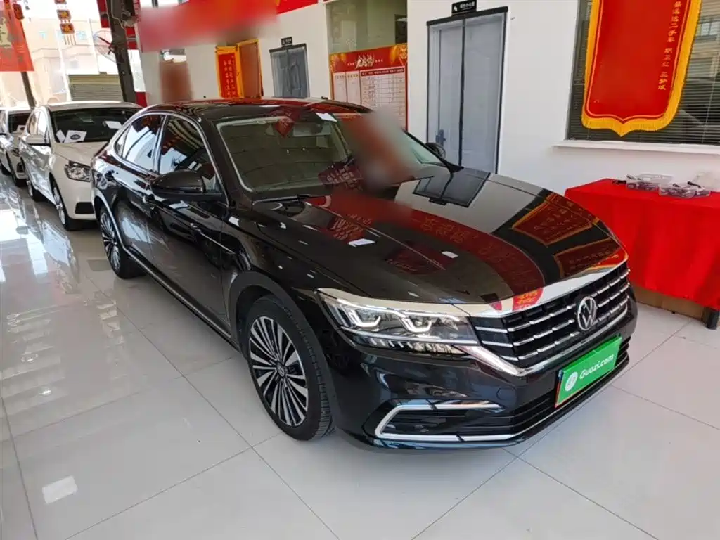 Volkswagen Passat 2021 380TSI Luxury