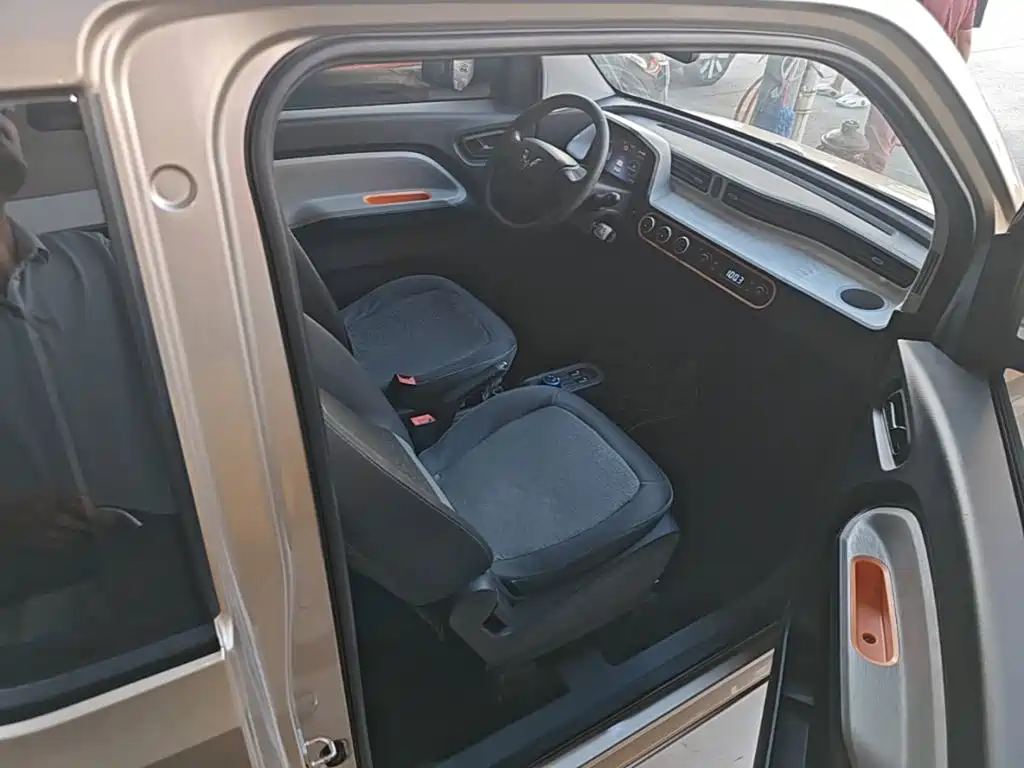 Wuling MINIEV — миниатюра 25