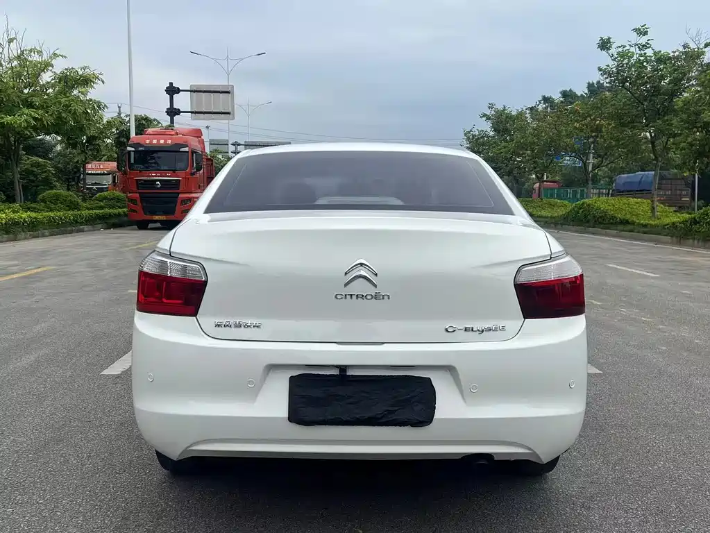 Citroen Elysee — миниатюра 6
