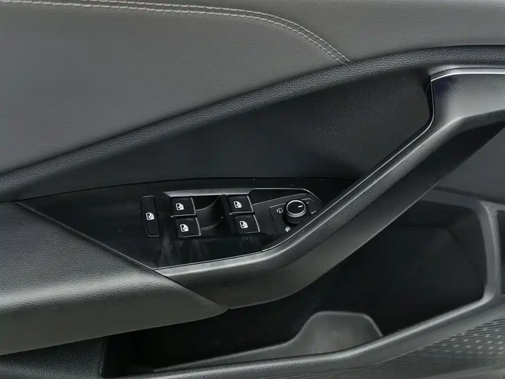 Volkswagen Sagitar 2020 280TSI DSG Comfort VI