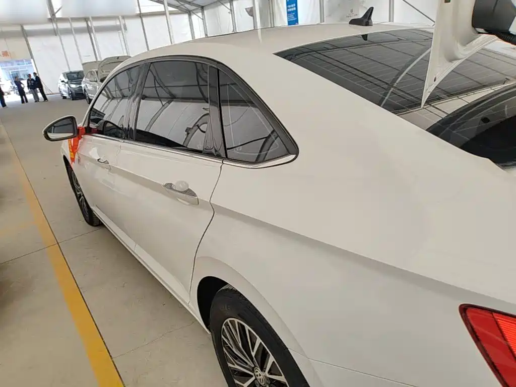 Volkswagen Sagitar — миниатюра 5
