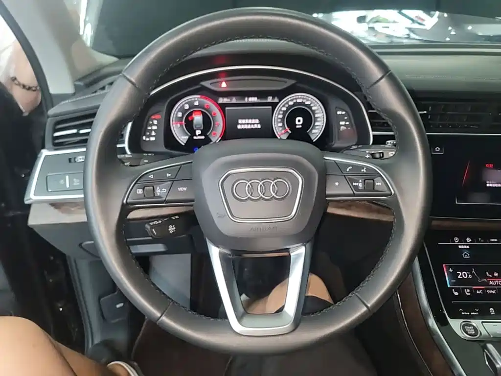 Audi Q7 — миниатюра 11