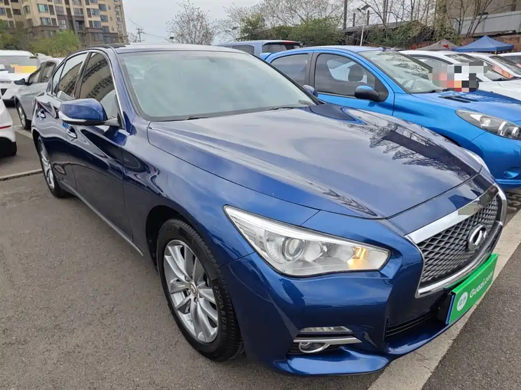 Infiniti Q50L 2016 2.0T Comfort