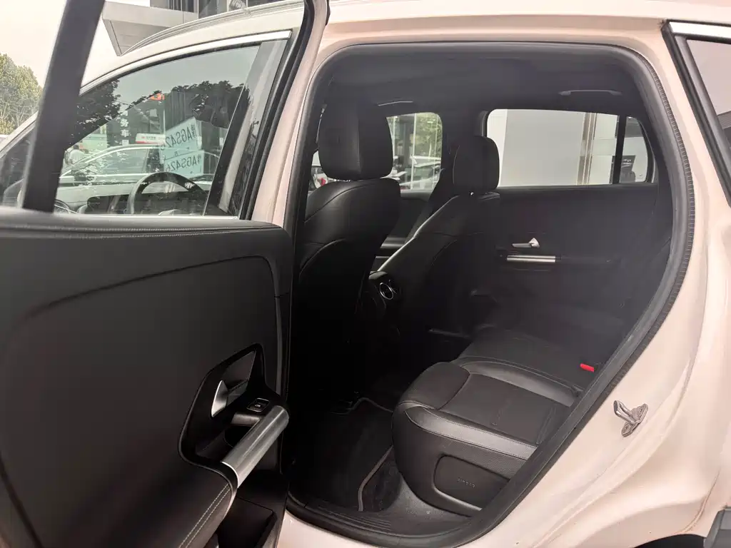 Mercedes-Benz EQA — миниатюра 8