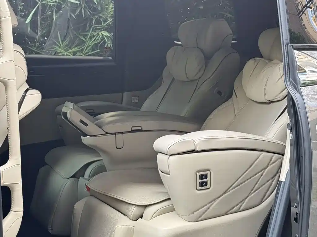 Toyota Vellfire — миниатюра 13