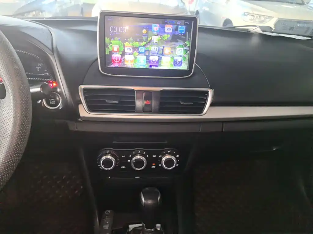 Mazda 3 Axela — миниатюра 13