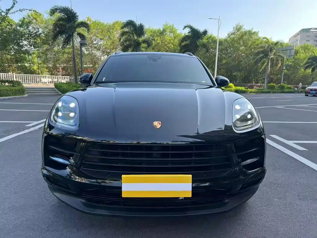 Porsche Macan — миниатюра 3