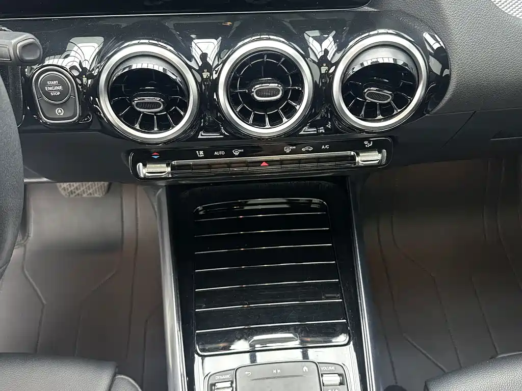Mercedes-Benz GLA GLA 180, фото 15