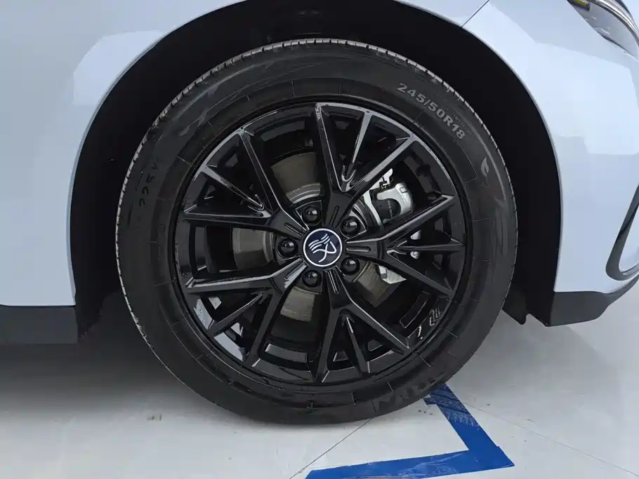 BYD Han — миниатюра 6