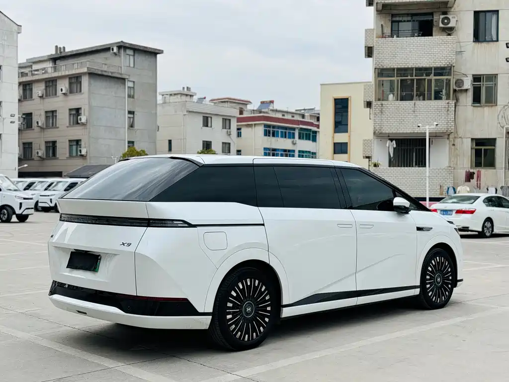 XIAOPENG X9