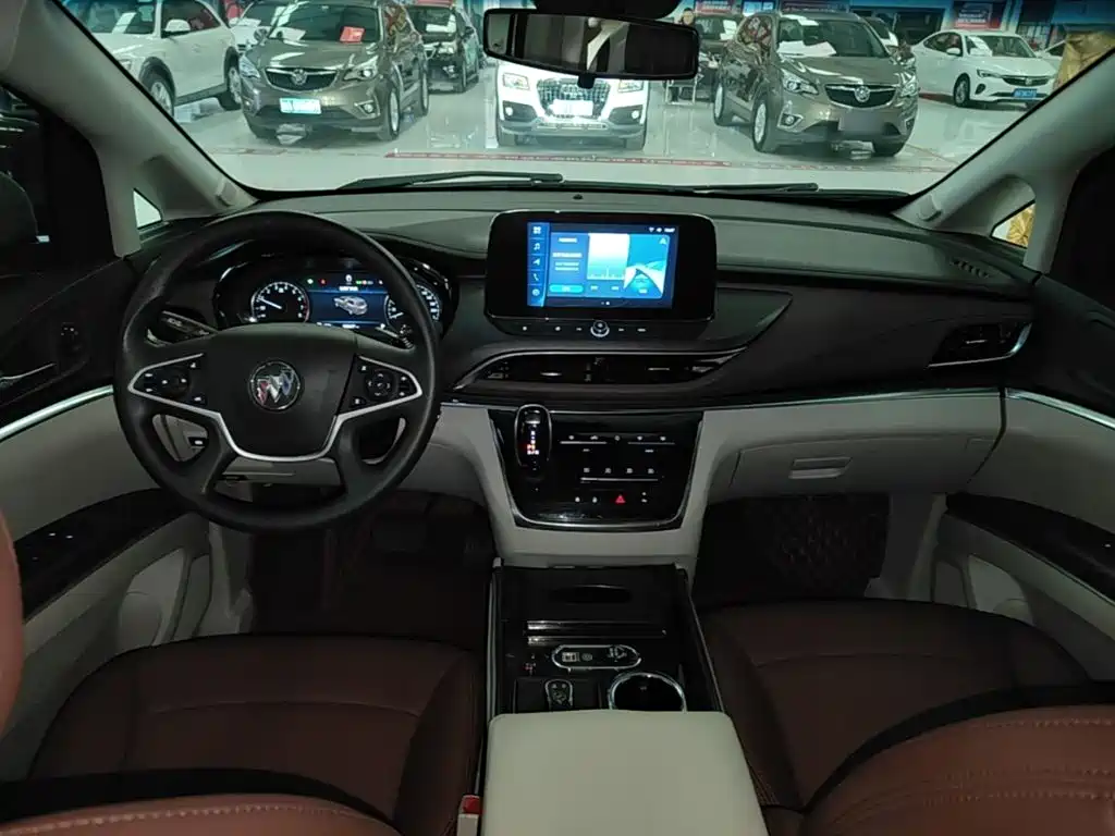 Buick GL8 — миниатюра 10
