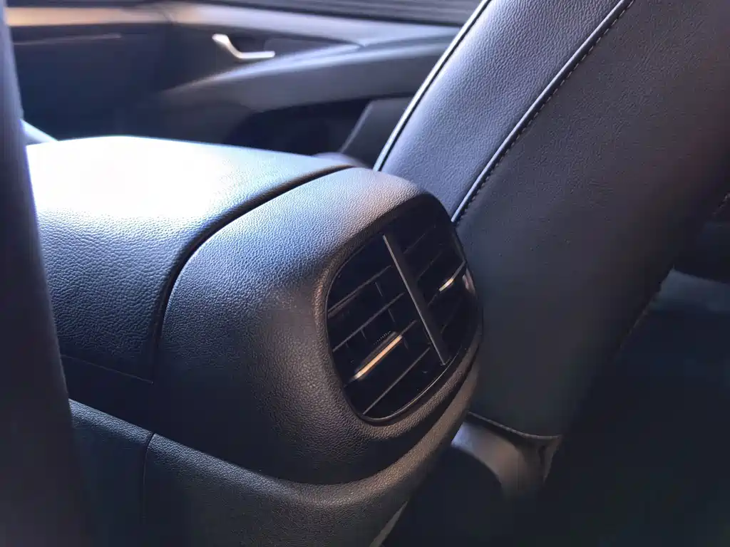 Hyundai Elantra — миниатюра 13