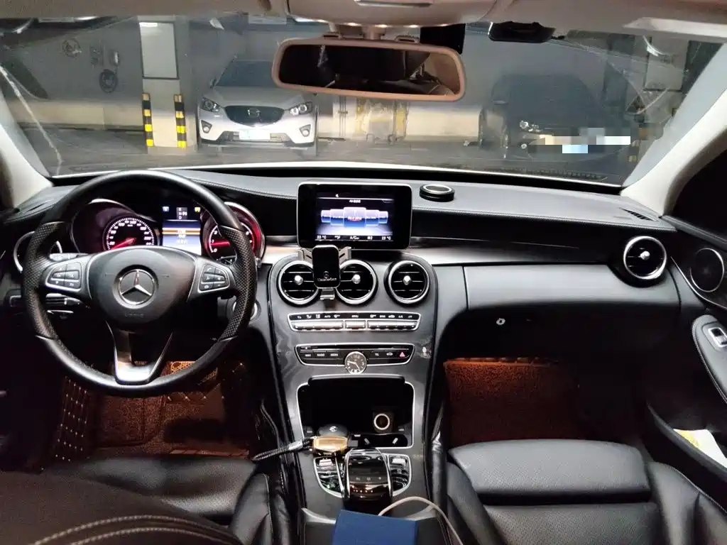 Mercedes-Benz C-Class — миниатюра 13