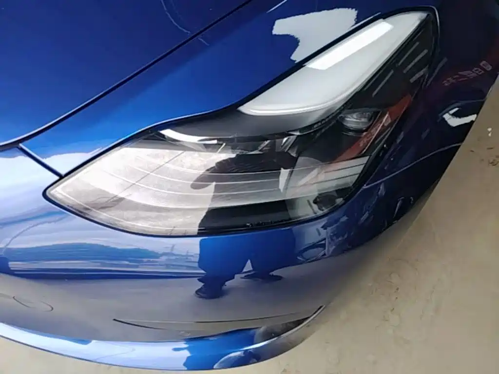 Tesla Model 3 — миниатюра 24