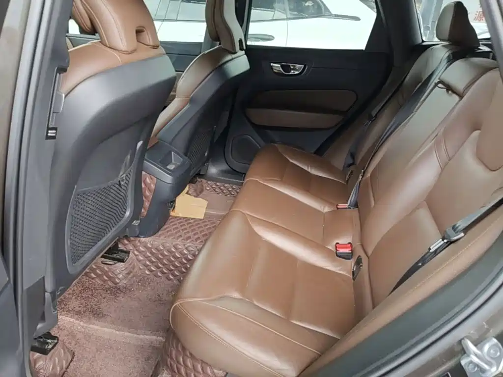 Volvo XC60 — миниатюра 17