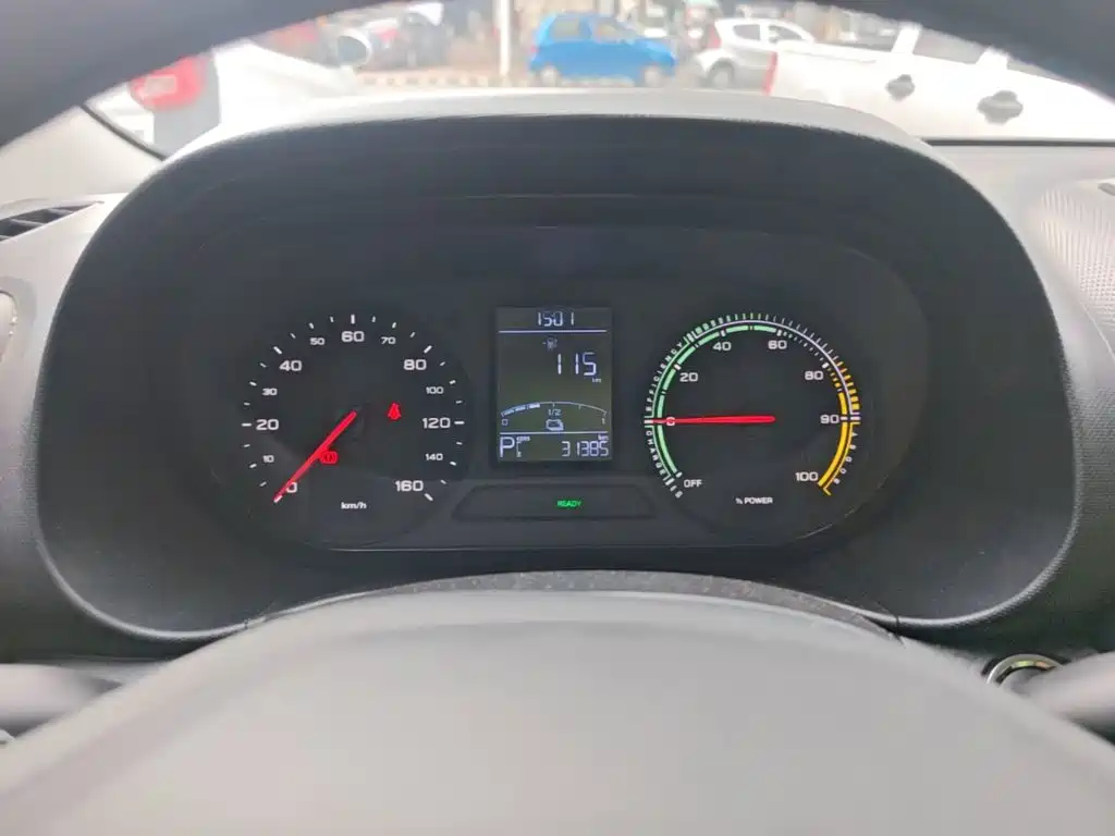 Roewe Clever — миниатюра 12