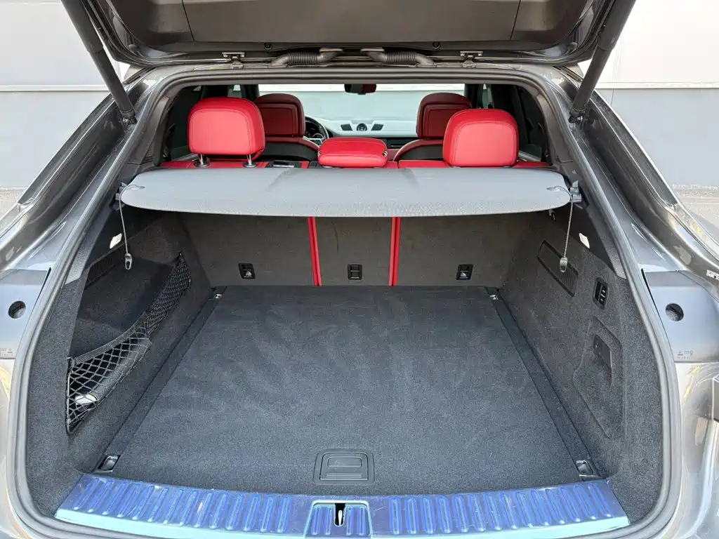 Porsche Cayenne — миниатюра 22
