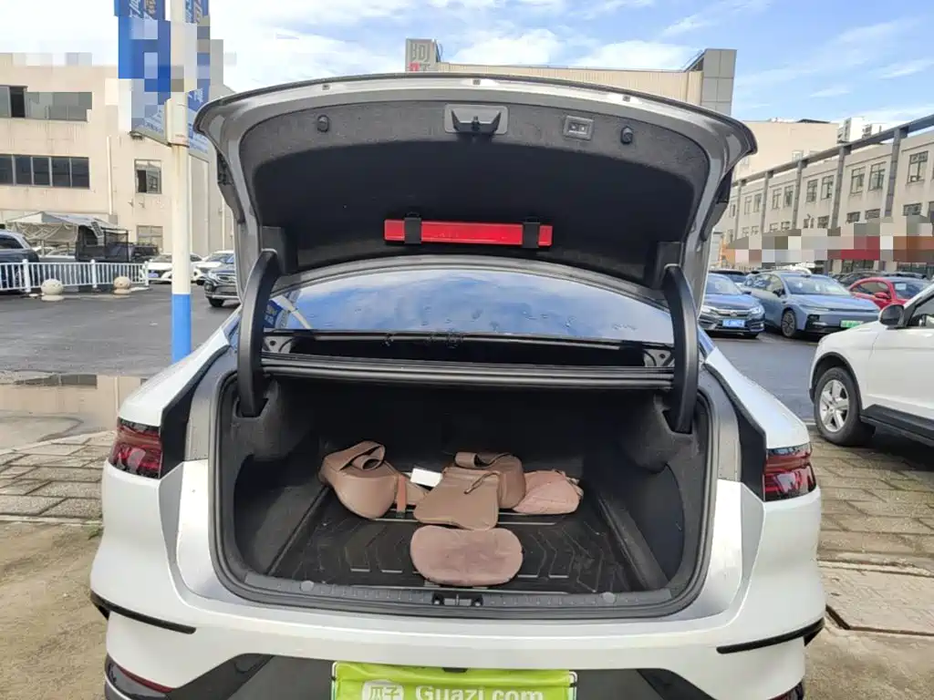 BYD Han — миниатюра 19