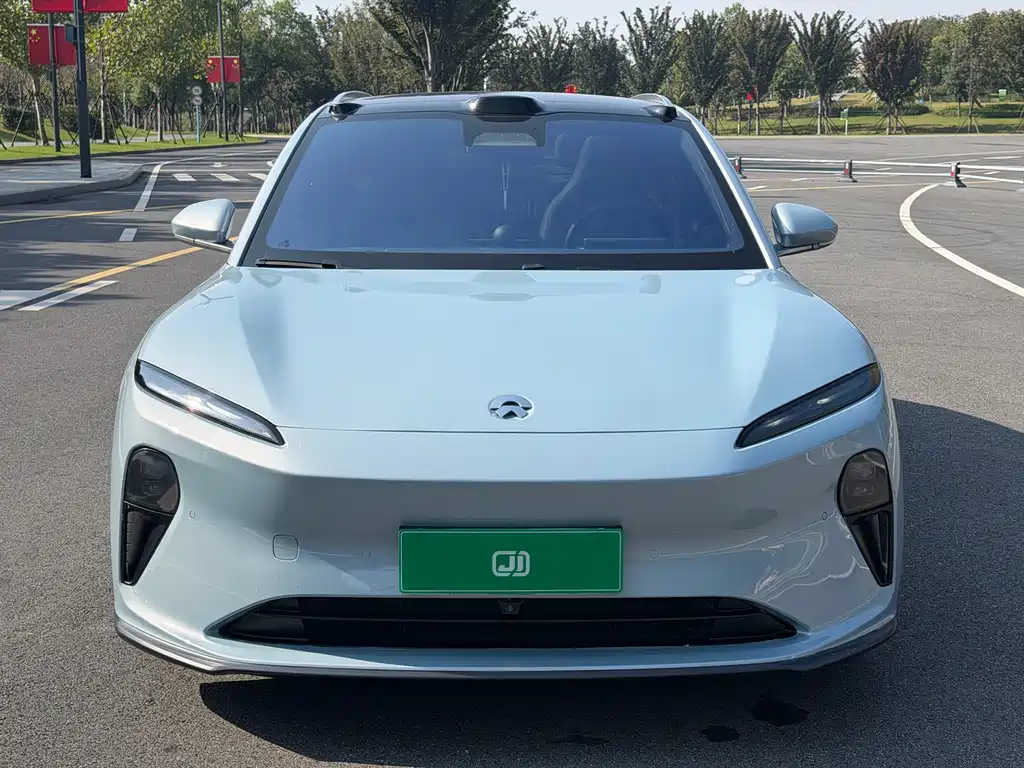 NIO ET5T — миниатюра 2