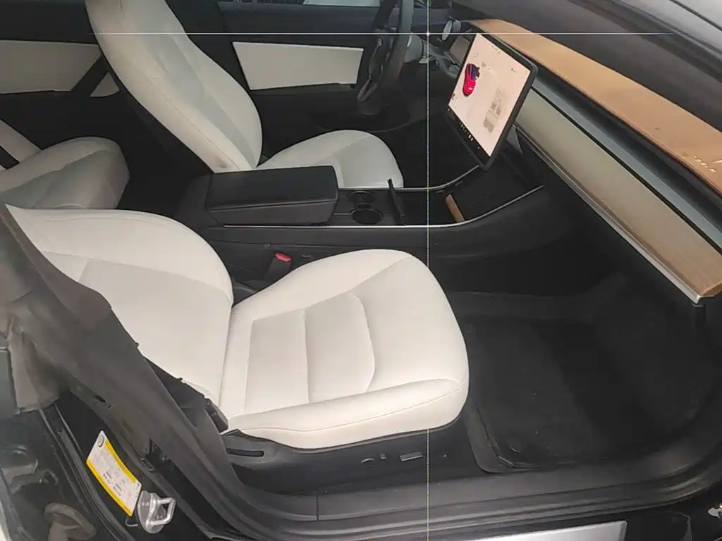 Tesla Model 3 — миниатюра 25