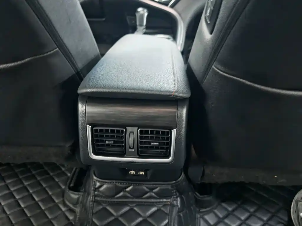 Toyota Camry — миниатюра 9