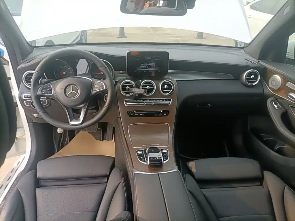 Mercedes-Benz GLC 2016 GLC 300 4MATIC