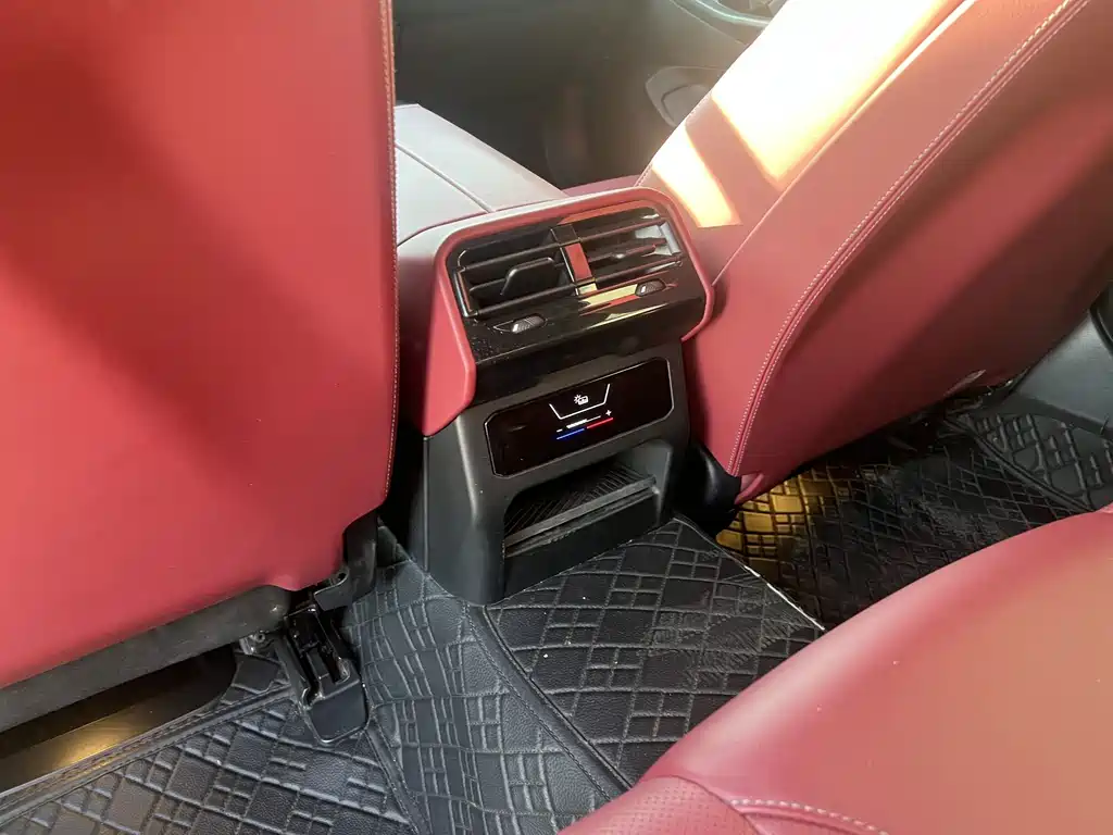 BMW 5 Series — миниатюра 8
