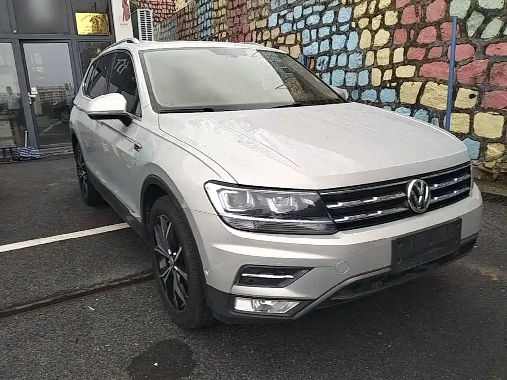 Volkswagen Tiguan L — миниатюра 4