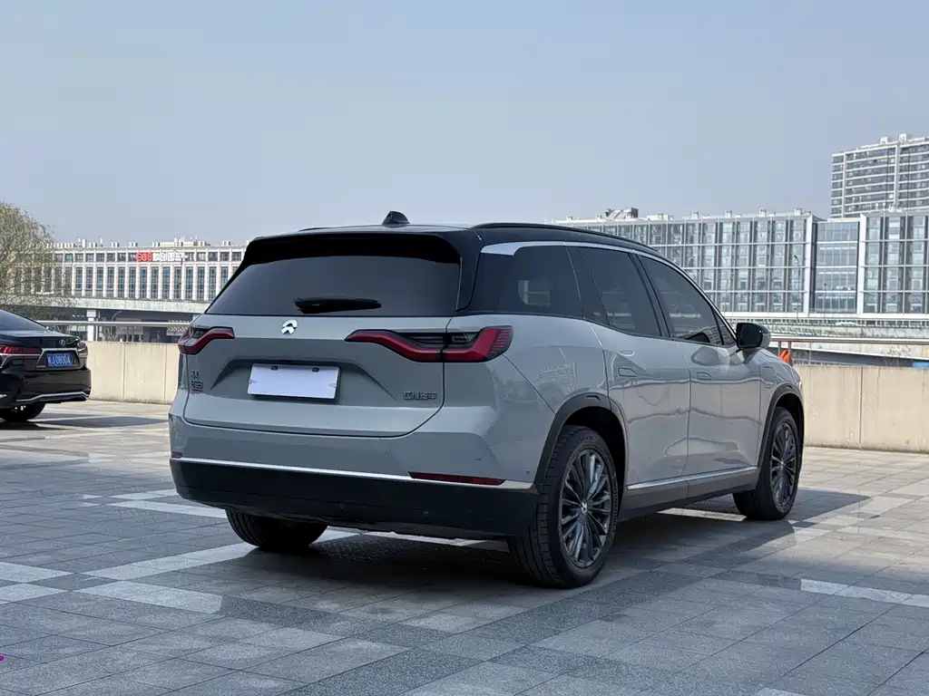 NIO NIO ES8