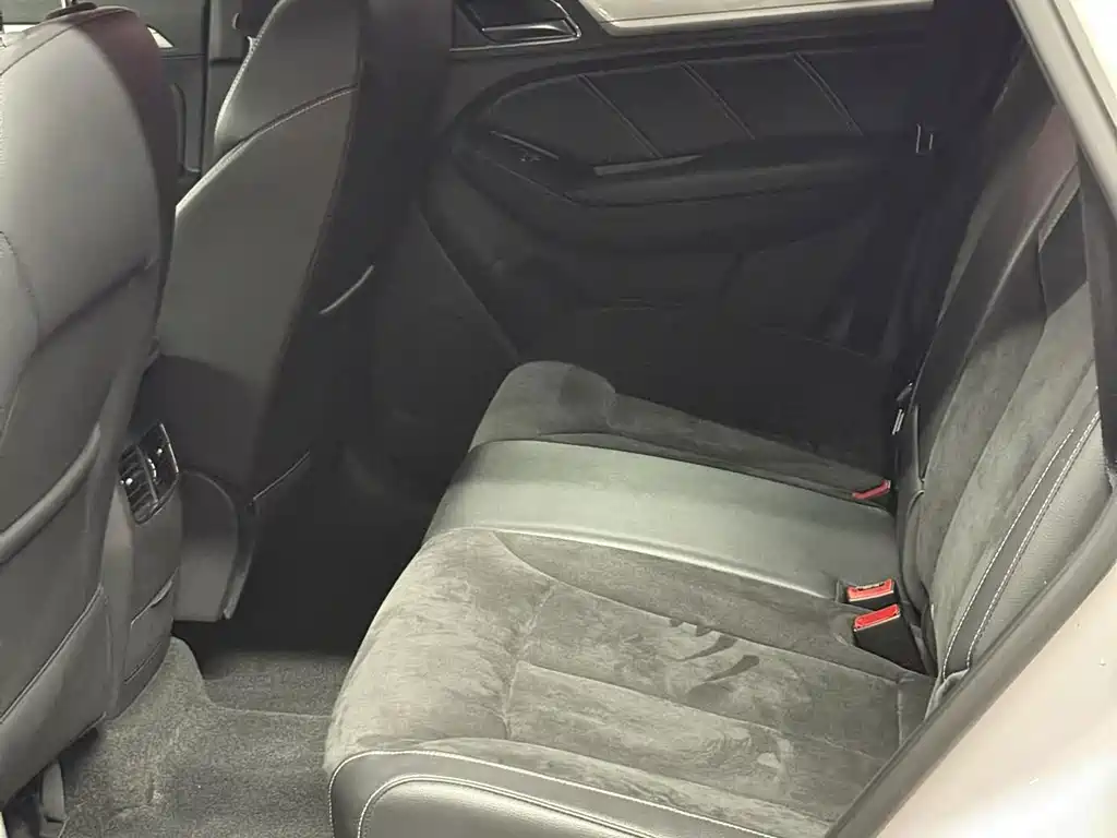 Roewe RX5 New Energy — миниатюра 5