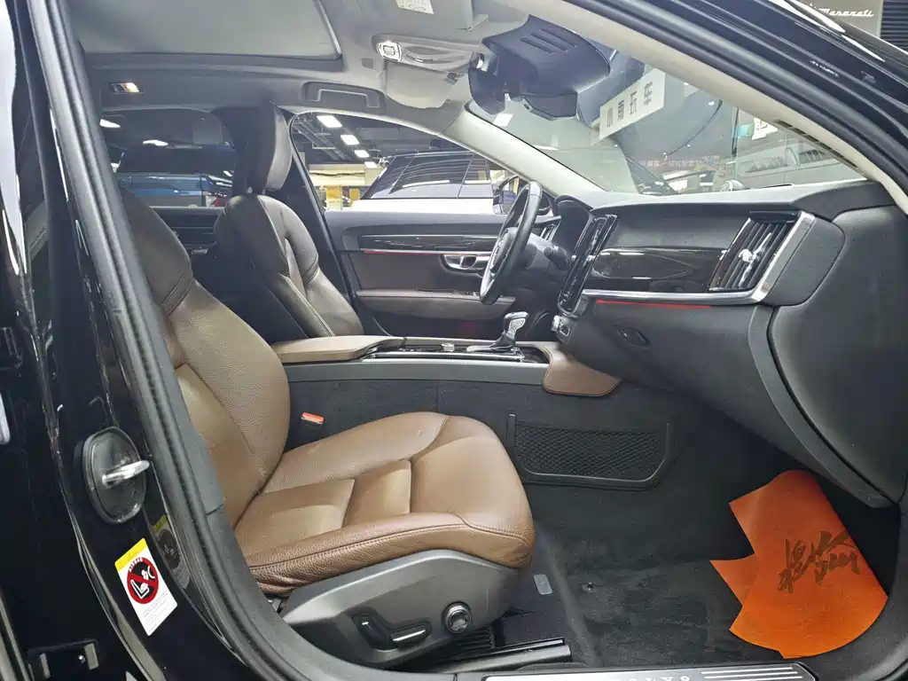 Volvo S90 — миниатюра 15