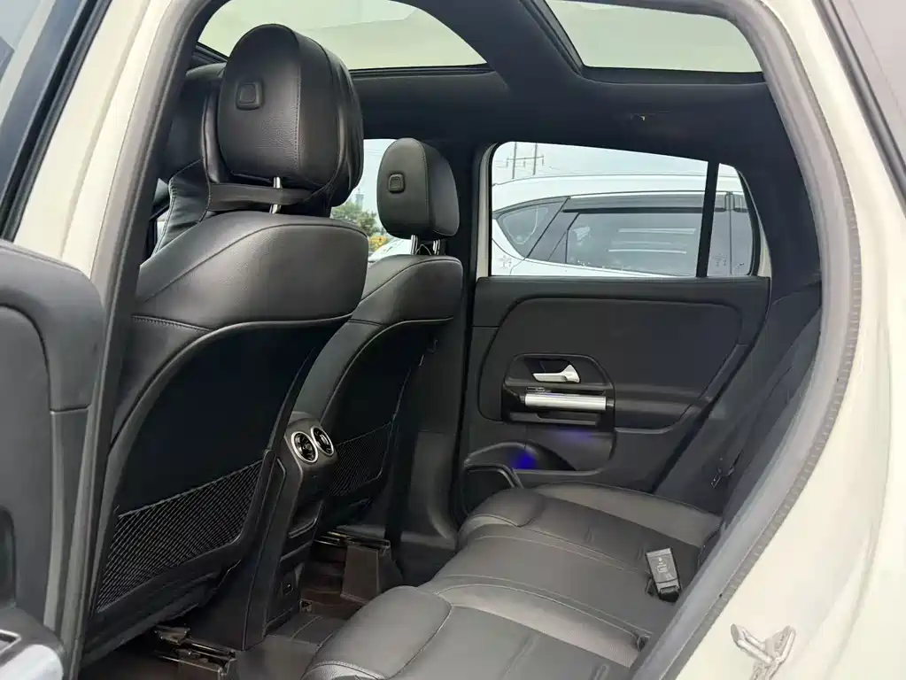 Mercedes-Benz GLA — миниатюра 5