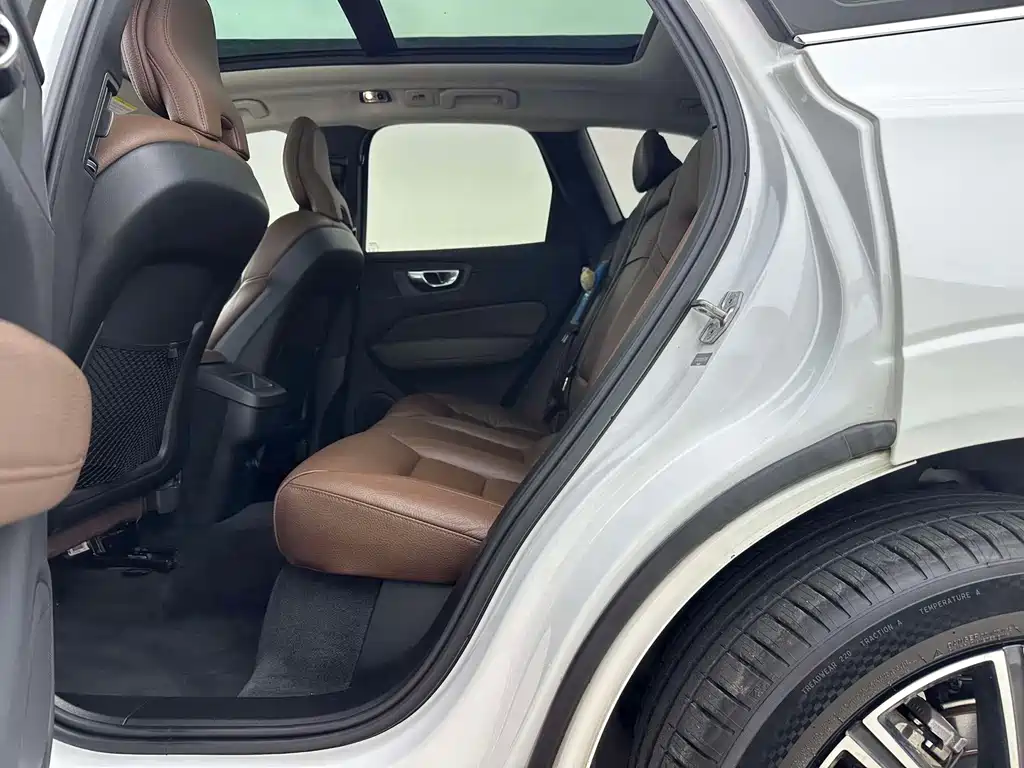 Volvo XC60 — миниатюра 5