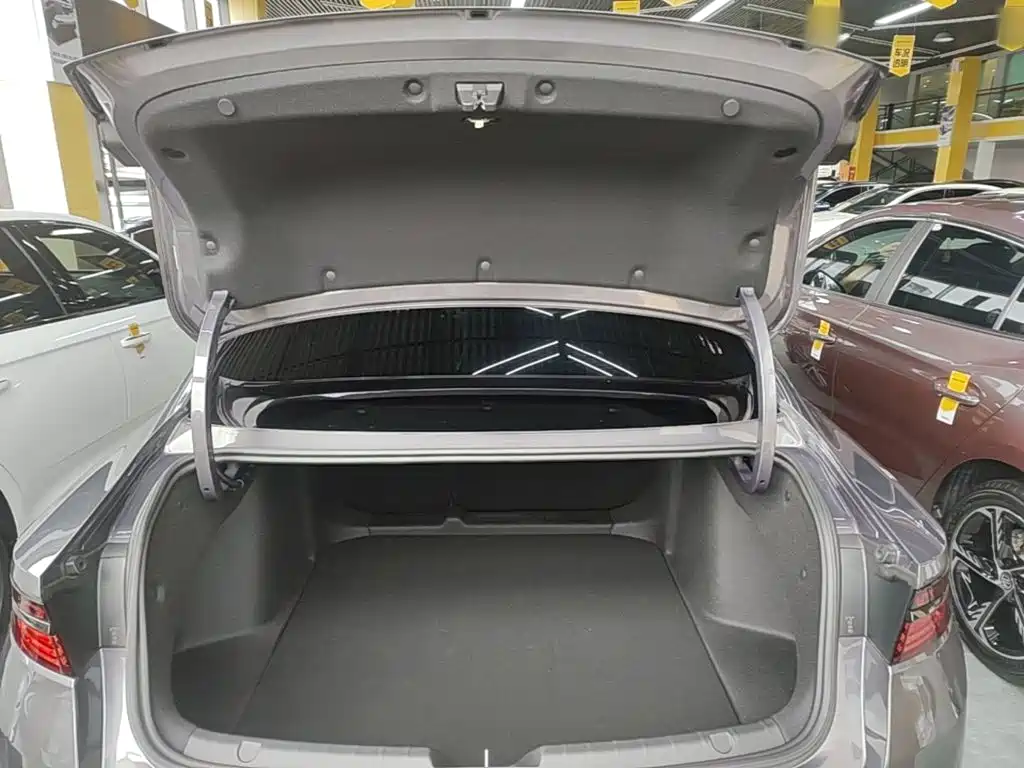 Geely Xingrui — миниатюра 19
