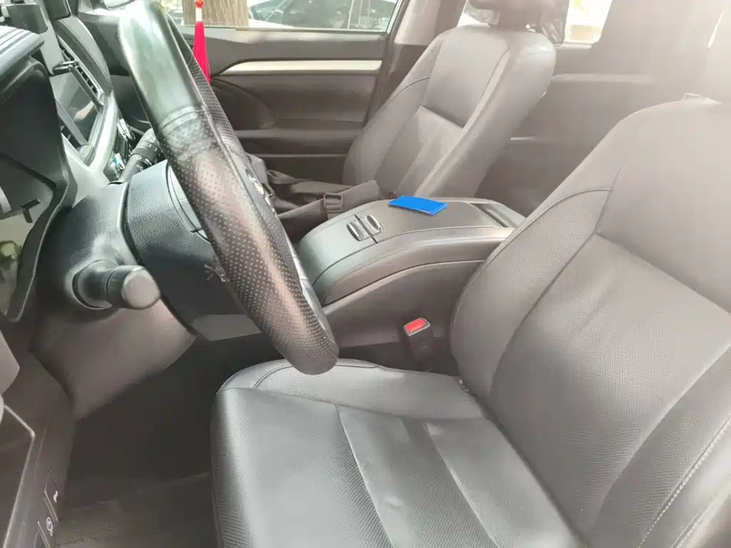 Toyota Highlander — миниатюра 11