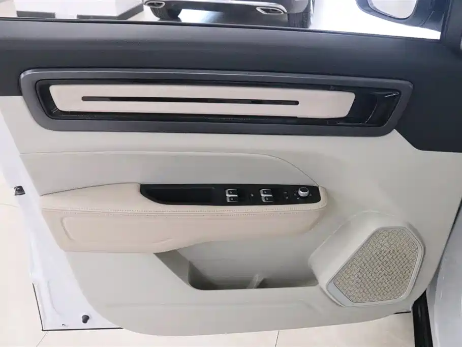 GEELY AUTOMOBILE GEELY ICON