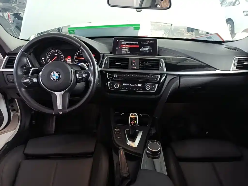 BMW 3 Series — миниатюра 10