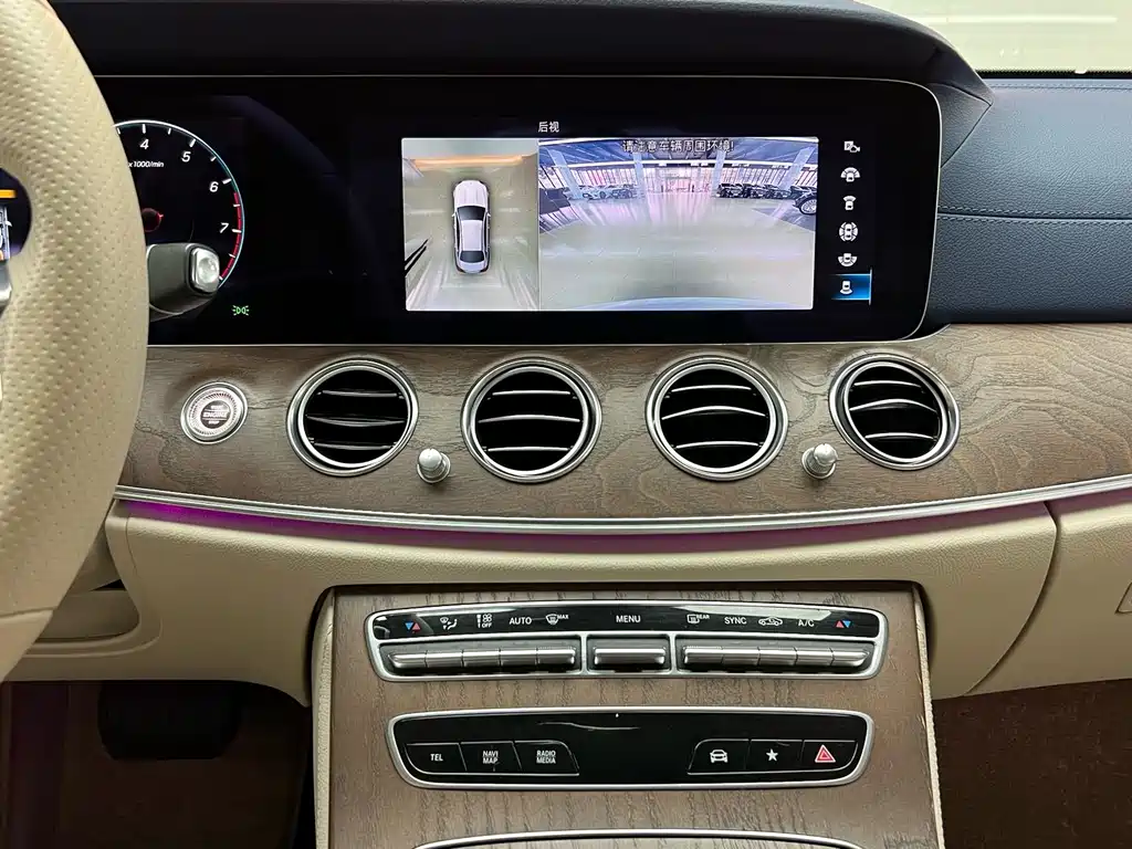 MERCEDES-BENZ E CLASS