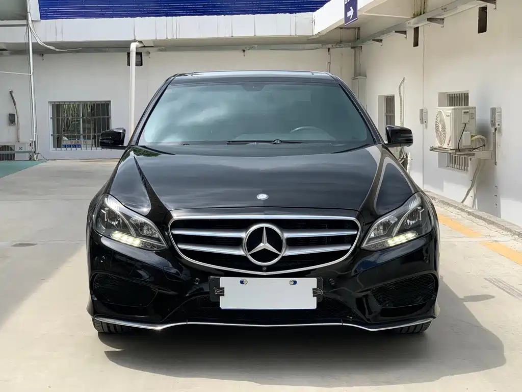 Mercedes-Benz E-Class — миниатюра 2