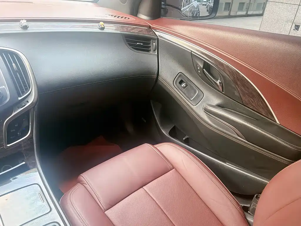 Buick LaCrosse — миниатюра 14